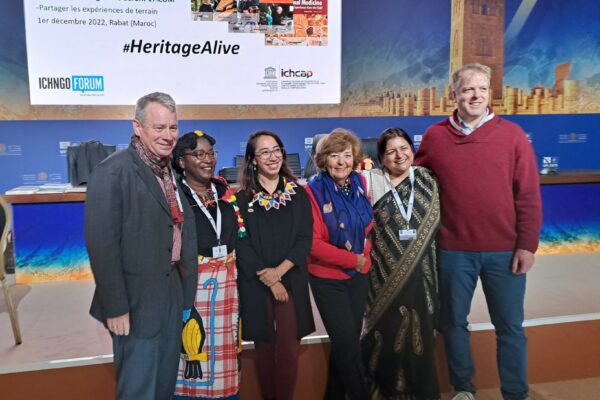 From left: Editor-in-Chief, Eivind Falk, Board member Rachel Gefferie, Price winner Laura Lopez from CIOFF, Magdalena Tovornik from CIOFF, Boardmembers Ananya Bhattacharya and Antoine Gauthier